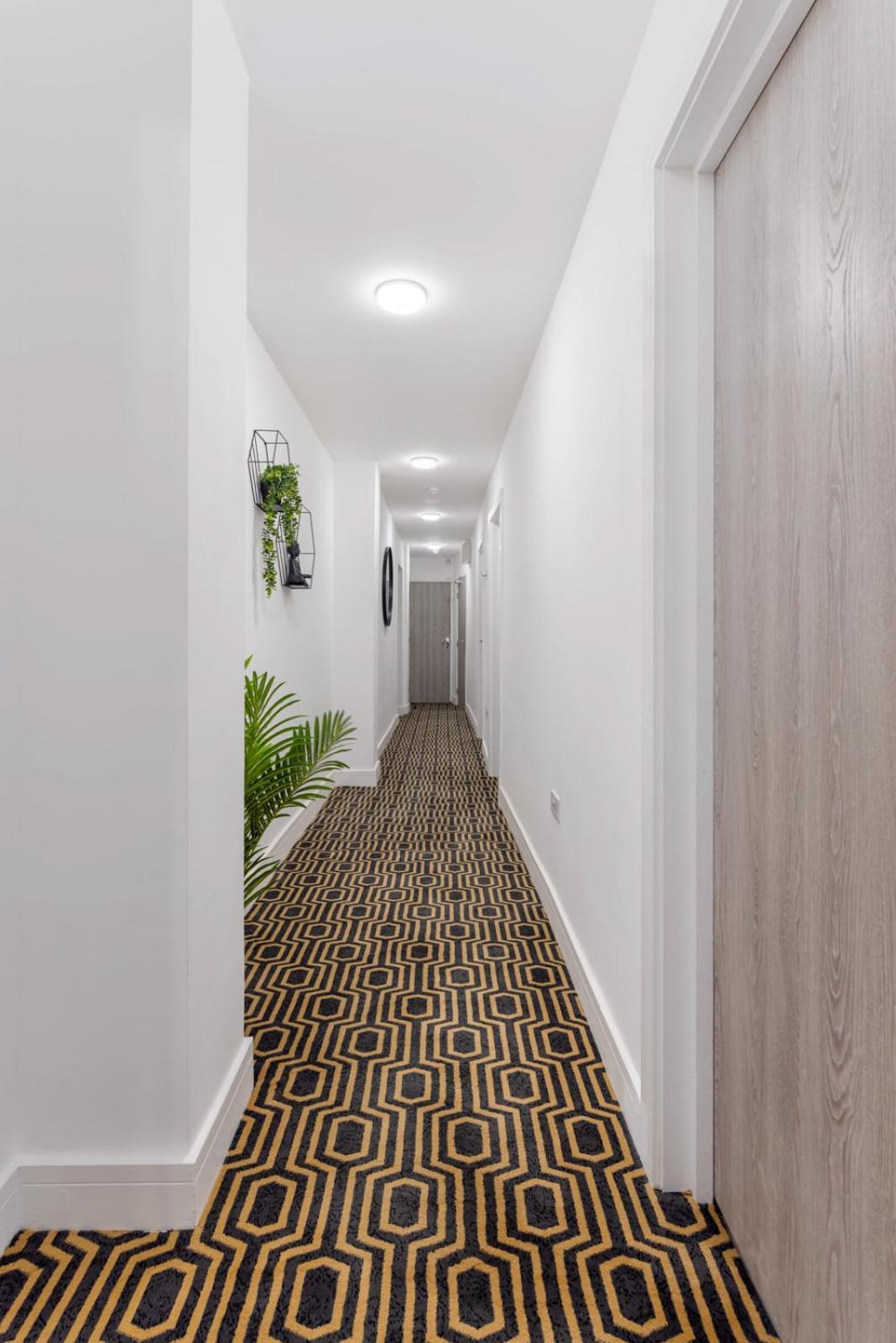 Flatzy - 16 Guests 4 En-Suite Central Apartment A Ливърпул Екстериор снимка