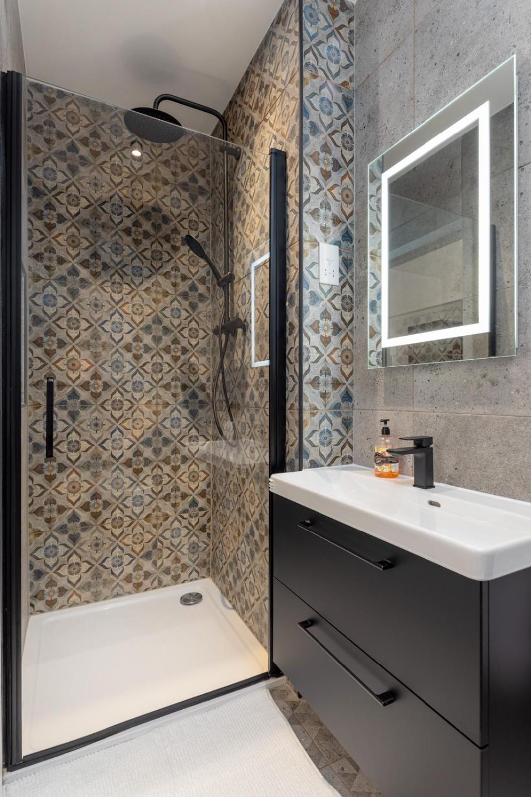 Flatzy - 16 Guests 4 En-Suite Central Apartment A Ливърпул Екстериор снимка